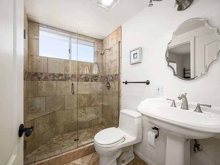 117 Marine Ave #A — Photo 31