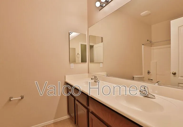 11412 E Segura Ave — Photo 23