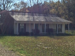 442 County Lake Rd, Starkville, MS 39759
