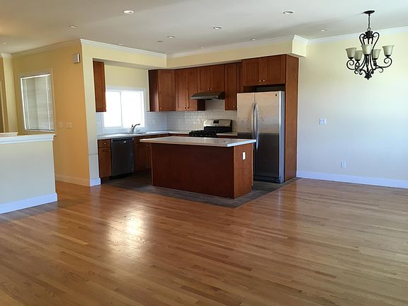 3rd image of 162 3rd Ave