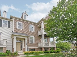 3041 Marion St, Elgin, IL 60124