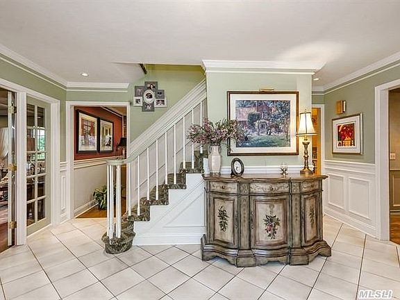 2nd image of 14 Beaupre Ct