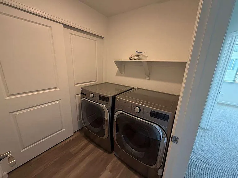 1940 S Poplar Ct — Photo 14