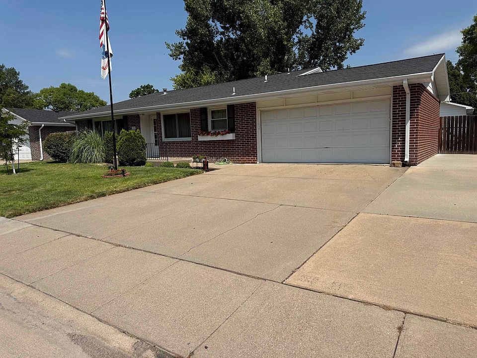 1st image of 1207 W Philip Ave