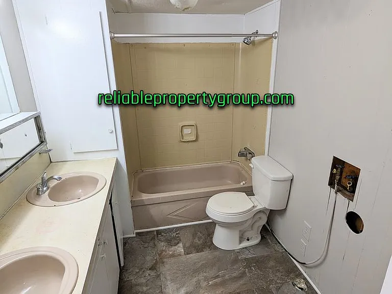 5614 W Cook Rd #2 — Photo 8
