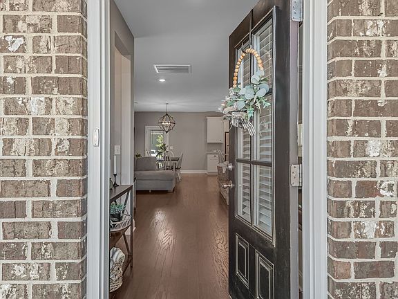 5th image of 903 Nance Ln