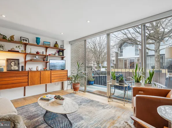 397 O St SW, Washington, DC 20024