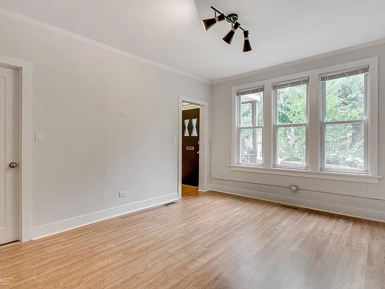 1713 N Honore St #1 — Photo 3