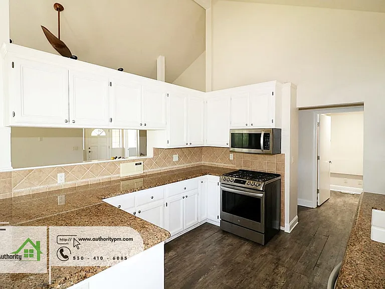 3747 Sunday Ct — Photo 8