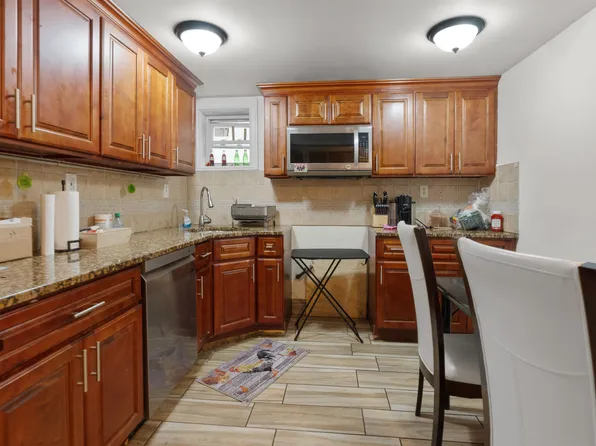 180 Mcadoo Avenue image 12 of 18