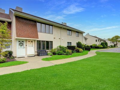 20 Laurel Ave #83, East Islip, NY, 11730