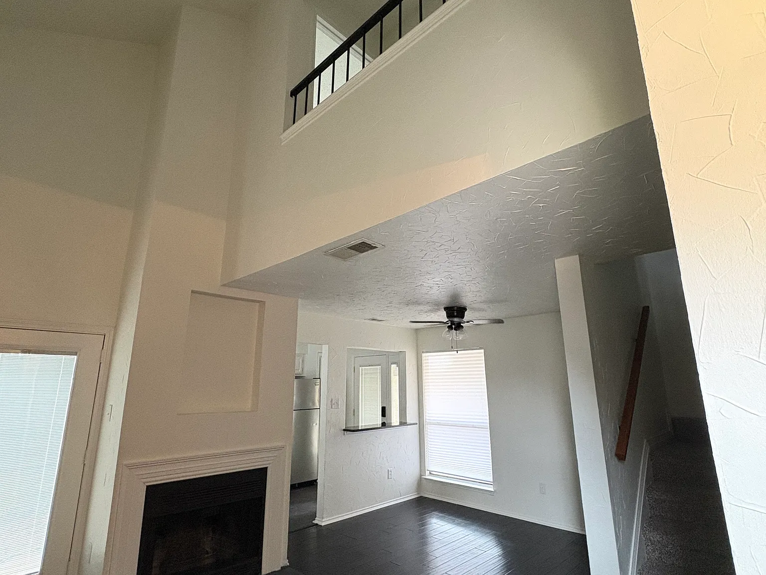 2 bed, 2.5 bath, 1078 sqft, $1,850 — Photo 4