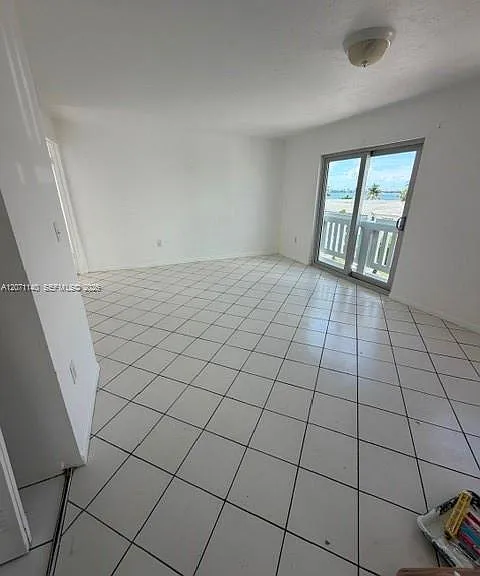 2001 Bay Dr #301 — Photo 1