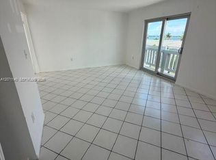 2001 Bay Dr APT 301, Miami Beach, FL 33141