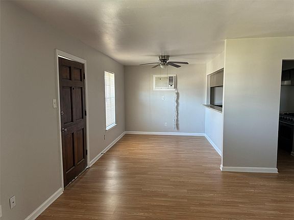 4th image of 3024 Dennis St #D
