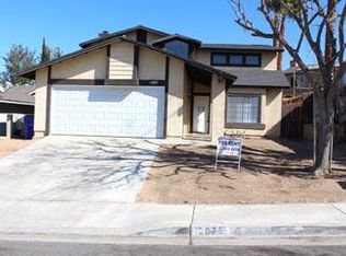 12025 Rockridge Ln, Fontana, CA 92337