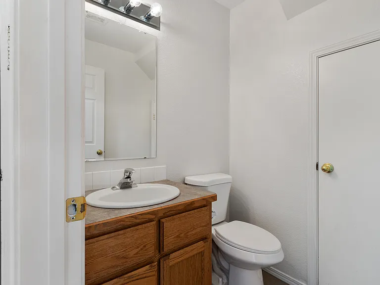 2114 E Olympic Ave — Photo 20