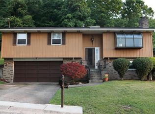 220 Sharon Dr, Weirton, WV