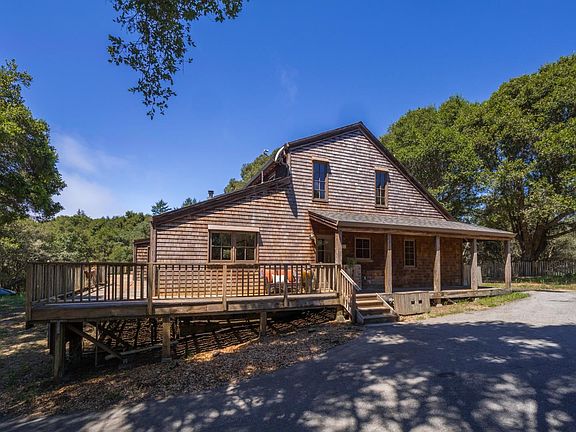 4th image of 925 Old Farm Ln