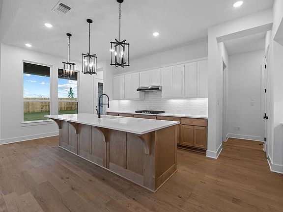 2nd image of 128 Cloverton Cres