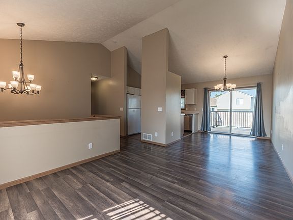 4th image of 6216 N 128th St