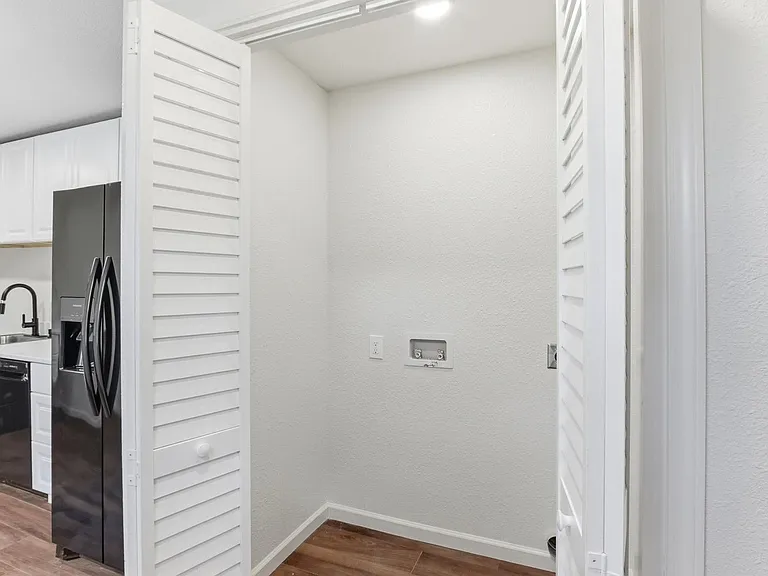 71 N Tucker St — Photo 5