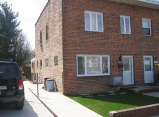 19930 24th Rd, Whitestone, NY 11357