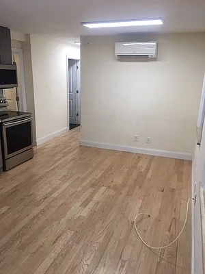 Rented by Weinstein Realty Group | media 17