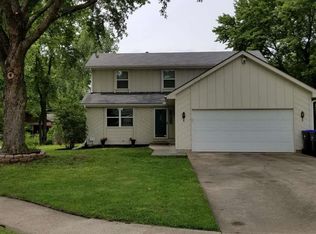 1210 SE 44th St, Topeka, KS 66609