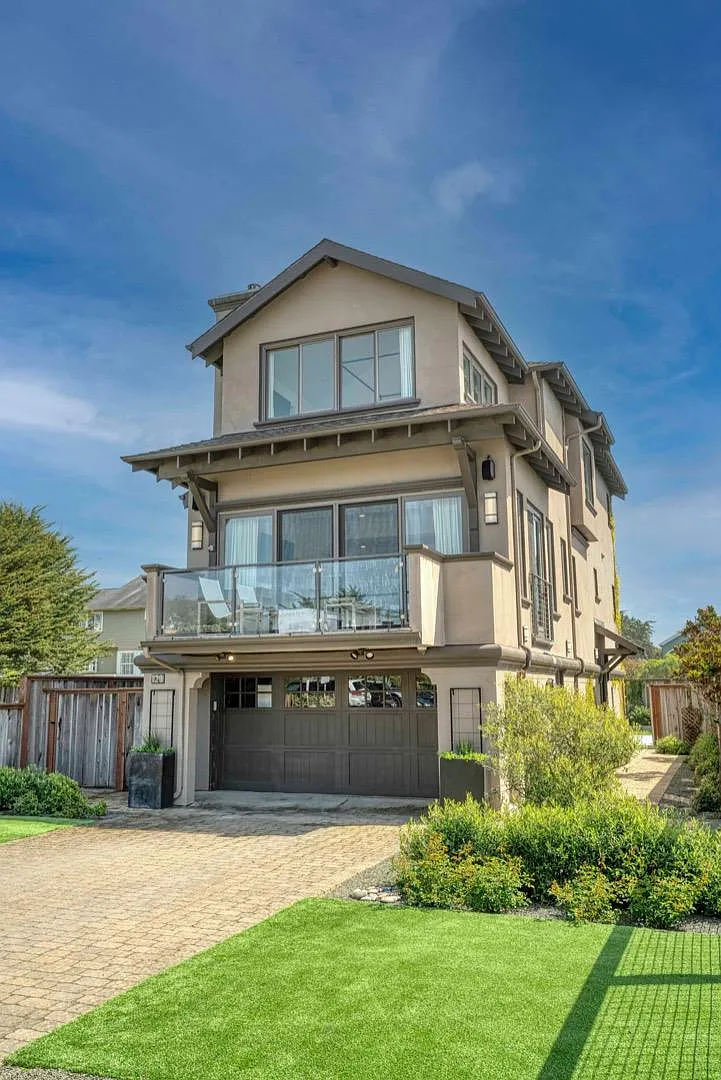 120 Coronado Ave photo 1