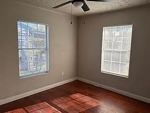 5406 Lyndhurst Dr — Photo 14
