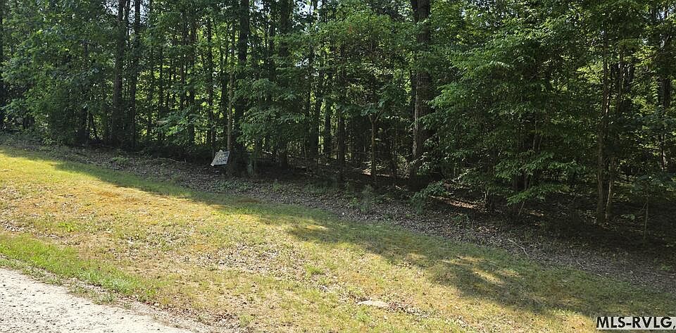 1st image of 8 Spring Branch Dr