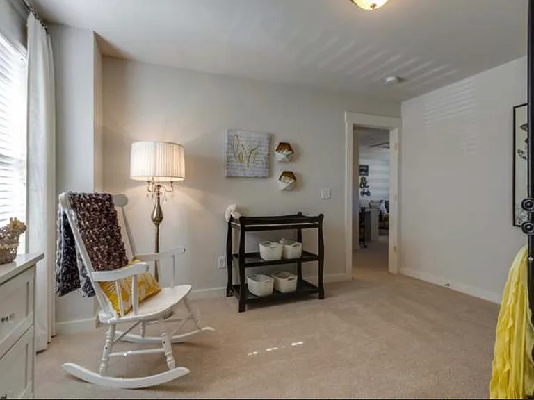 140 Dale Dr — Photo 5