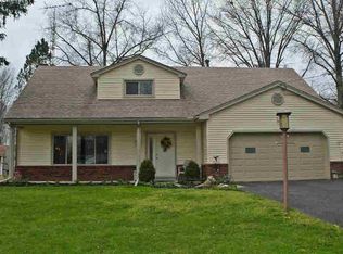 8055 Comanche Trl, Temperance, MI 48182