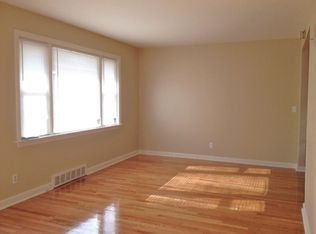 1237 Waldorf Dr, Saint Louis, MO 63137