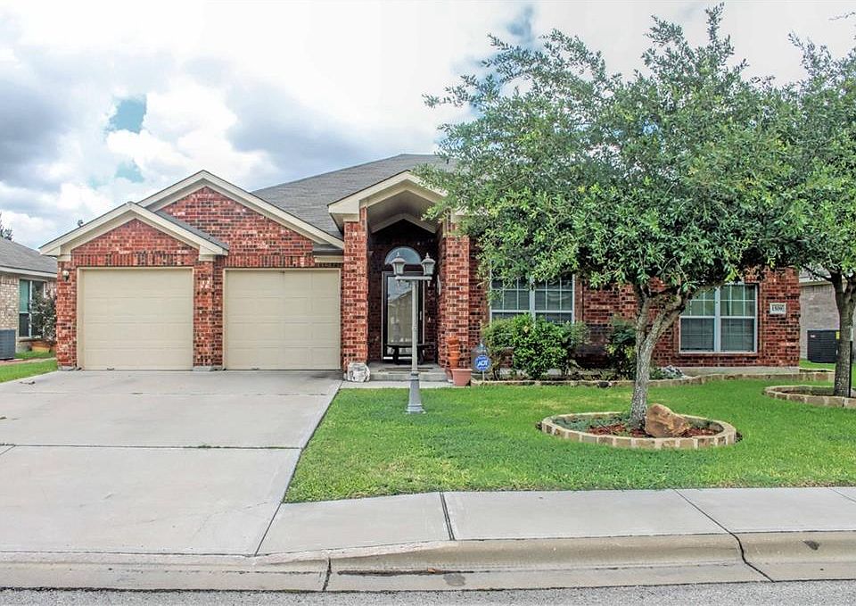 1st image of 1509 Paint Brush Dr