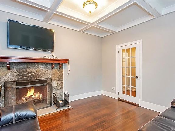 4th image of 31A Underhill St Floor 1