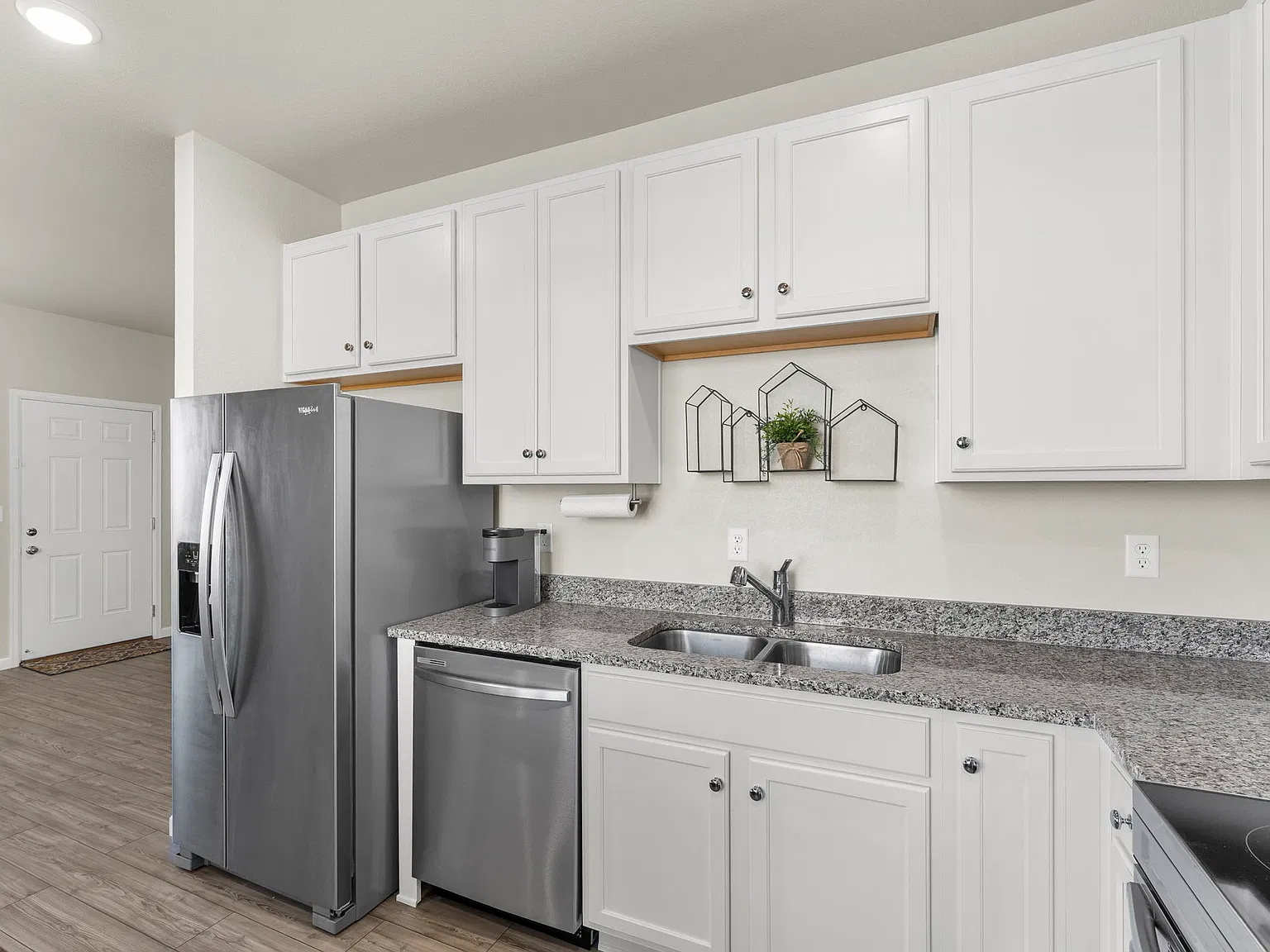 2 bed, 2.5 bath, 1159 sqft, $3,200 — Photo 4