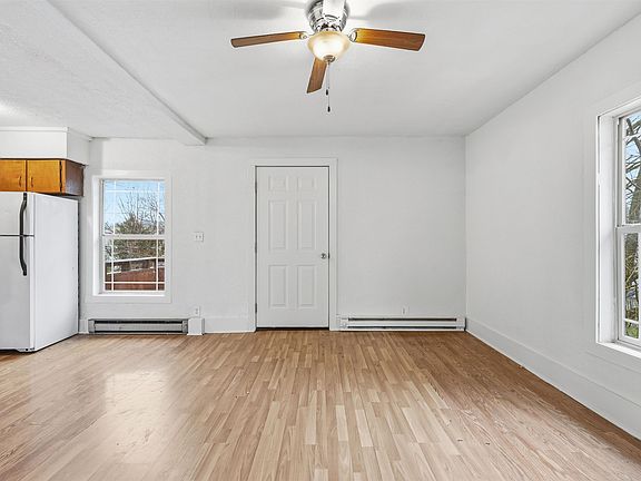 3rd image of 481 S Wynne St