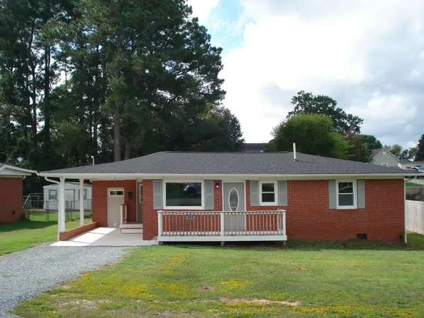 203 E J St, Erwin, NC 28339