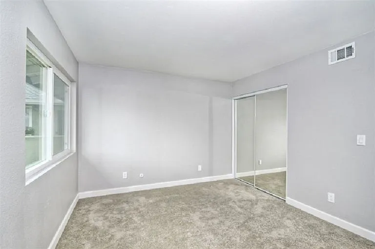 2520 Wanek Rd #B — Photo 9