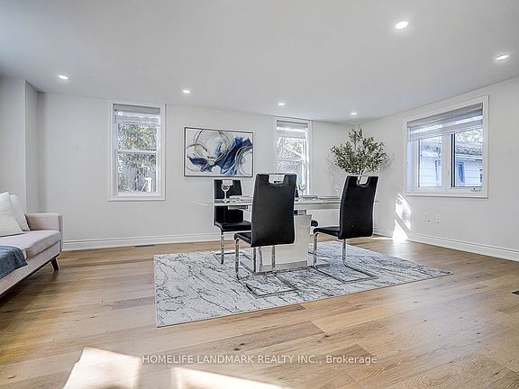 5th image of 18846 Leslie St