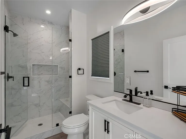 22434 Berdon St — Photo 20