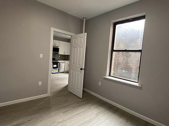5th image of 545 W 125th St APT 37