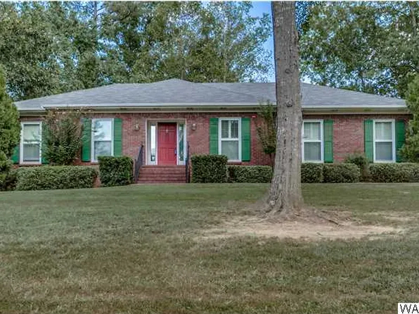 8507 Lake Sherwood Cir, Northport, AL 35473