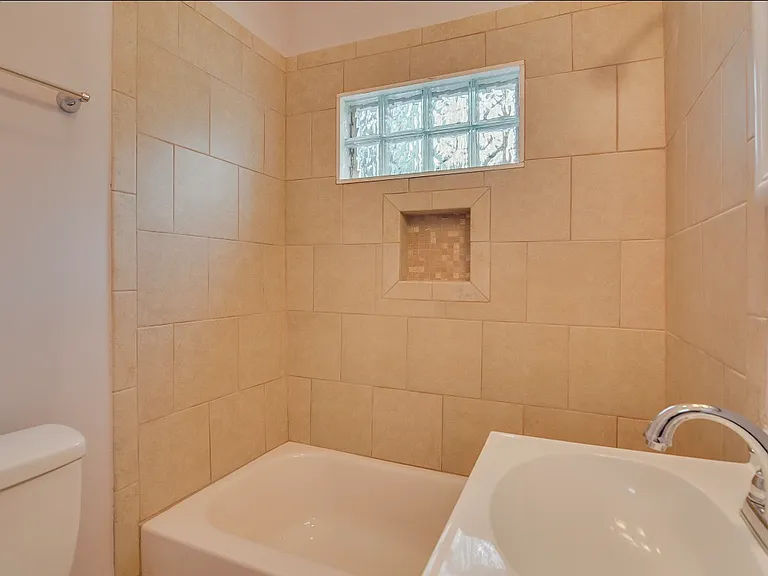 1605 Monte Sano Ave — Photo 3