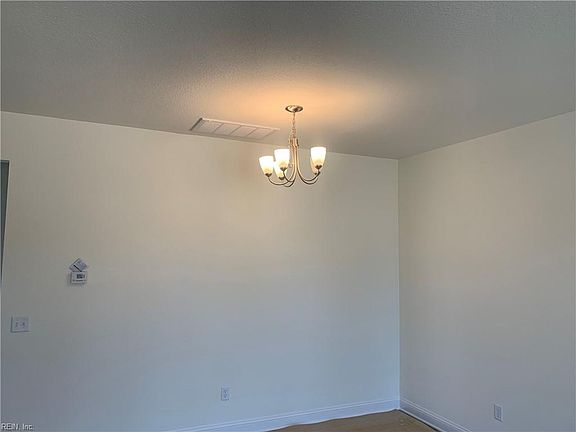 4th image of 1013 Robinson Rd #7C