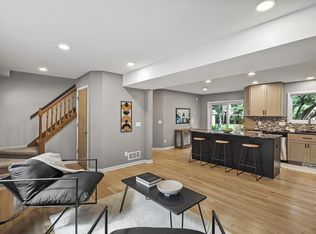 818 Maple Rd, Verona, WI 53593