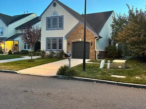 32 Hilltop Ln, Medford, NJ 08055
