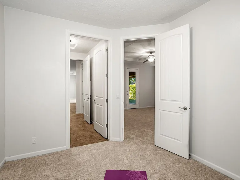1788 S 140 W — Photo 19